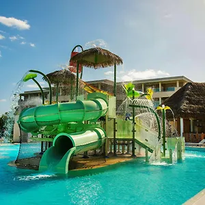 Üdülőközpont Paradisus (adults Only)